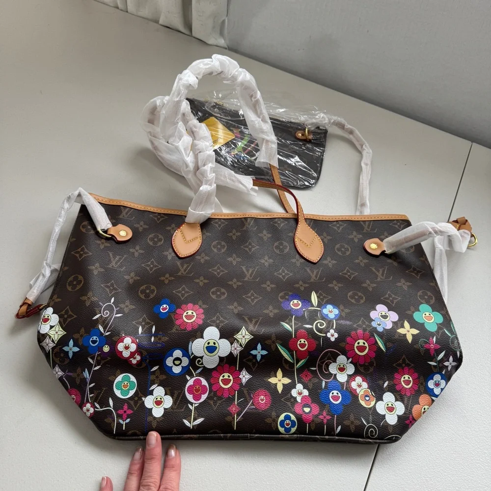 Big brown tote with flowers and matching pouch nwt - Picture 4 of 11